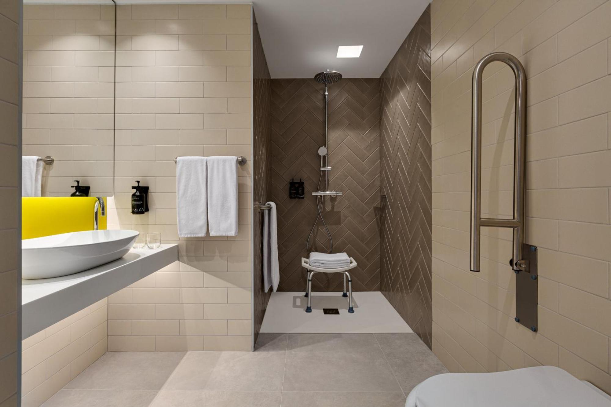 Holiday Inn Express Evora By Ihg Экстерьер фото